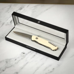 Victorinox Ranger 55 - Damast Limited Edition 2023 -Swiss Supplies Store 09561j23 victorinox ranger 55 6