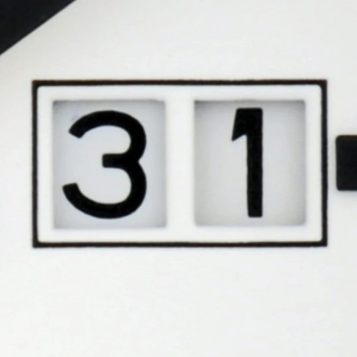 Mondaine Women's Evo2 Big Date - White Dial / Mesh Strap / 30mm 6 Mondaine Women's Evo2 Big Date - White Dial / Mesh Strap / 30mm - Image 4