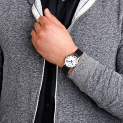 Mondaine Classic - White Dial / Brushed Case / Black Vegan Grape Leather Strap / 36 Mm 14 Mondaine Classic - White Dial / Brushed Case / Black Vegan Grape Leather Strap / 36 Mm -Swiss Supplies Store a660.30314.16sbbv ml 2022 1024x1024