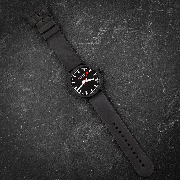 Mondaine Essence - Black Dial / Black Strap / 41mm 9 Mondaine Essence - Black Dial / Black Strap / 41mm - Image 7