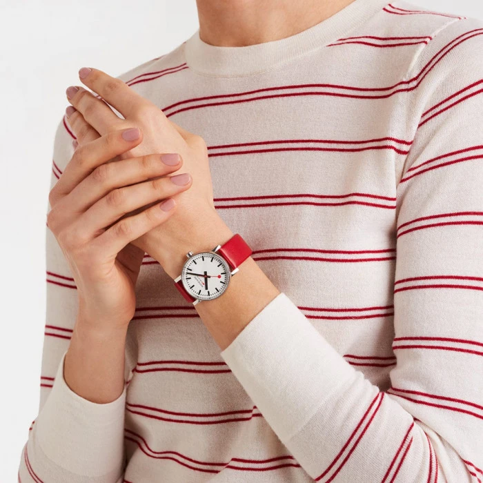 Mondaine Evo2 - White Dial / Red Vegan Grape Leather Strap / 35mm 6 Mondaine Evo2 - White Dial / Red Vegan Grape Leather Strap / 35mm - Image 4