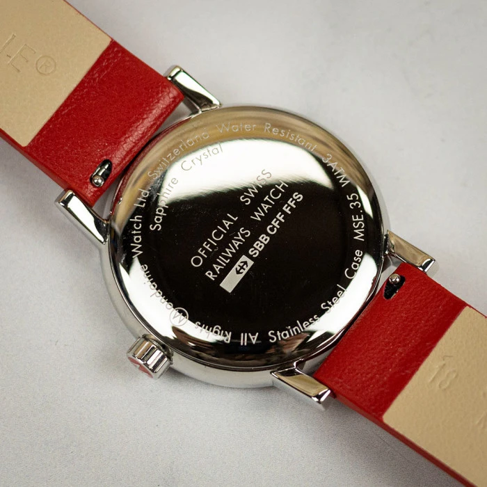 Mondaine Evo2 - White Dial / Red Vegan Grape Leather Strap / 35mm 13 Mondaine Evo2 - White Dial / Red Vegan Grape Leather Strap / 35mm - Image 11