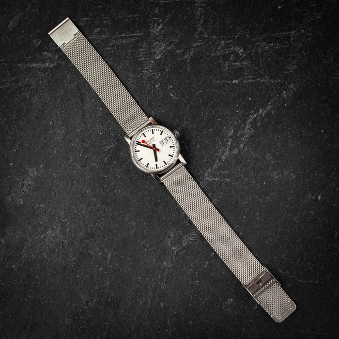 Mondaine Women's Evo2 Big Date - White Dial / Mesh Strap / 30mm 8 Mondaine Women's Evo2 Big Date - White Dial / Mesh Strap / 30mm - Image 6